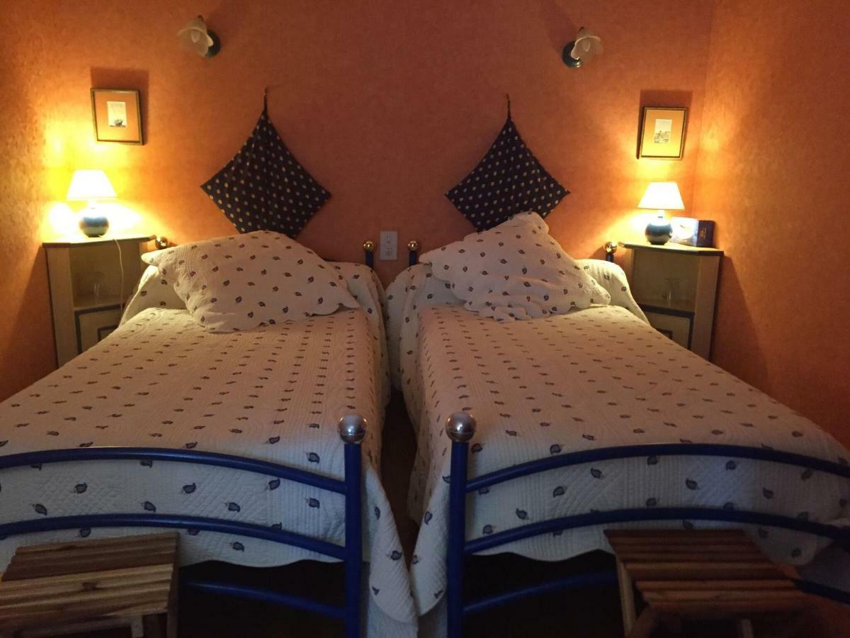 Domaine De Brousson Bed and Breakfast La Tour-sur-Orb Eksteriør billede