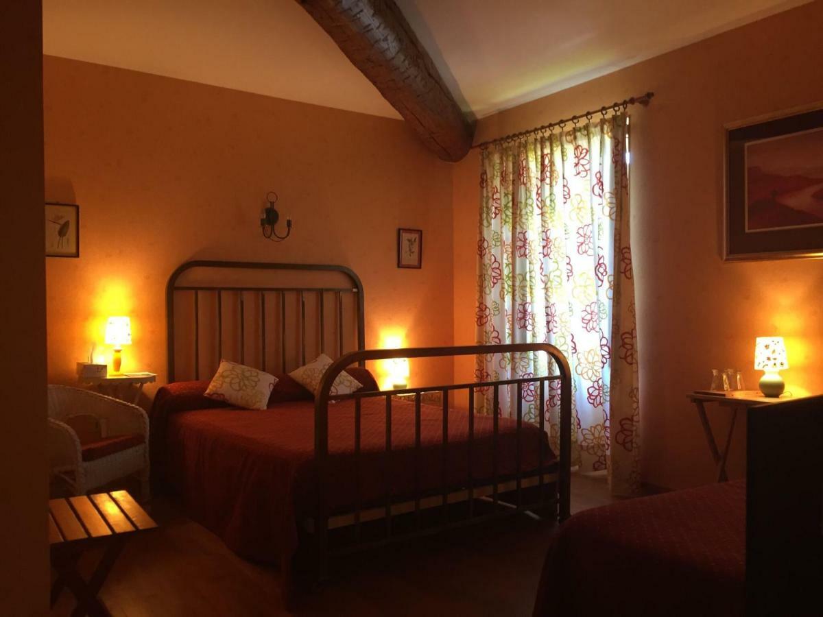Domaine De Brousson Bed and Breakfast La Tour-sur-Orb Eksteriør billede