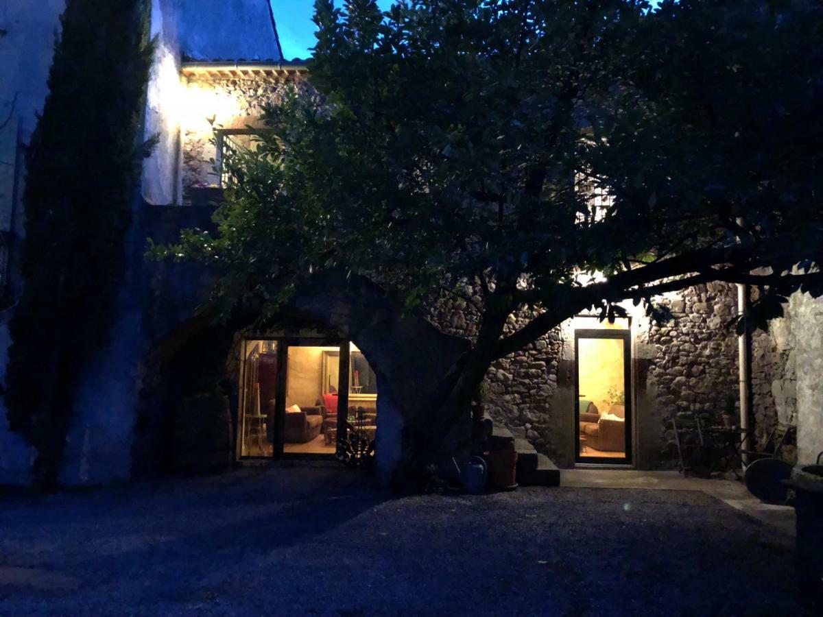 Domaine De Brousson Bed and Breakfast La Tour-sur-Orb Eksteriør billede